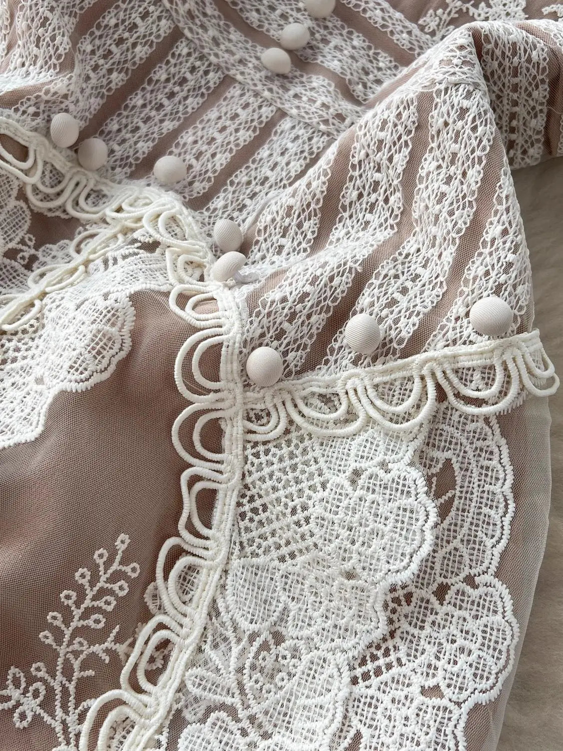 Summer Elegance: Lace Mesh Floral Embroidery Dress
