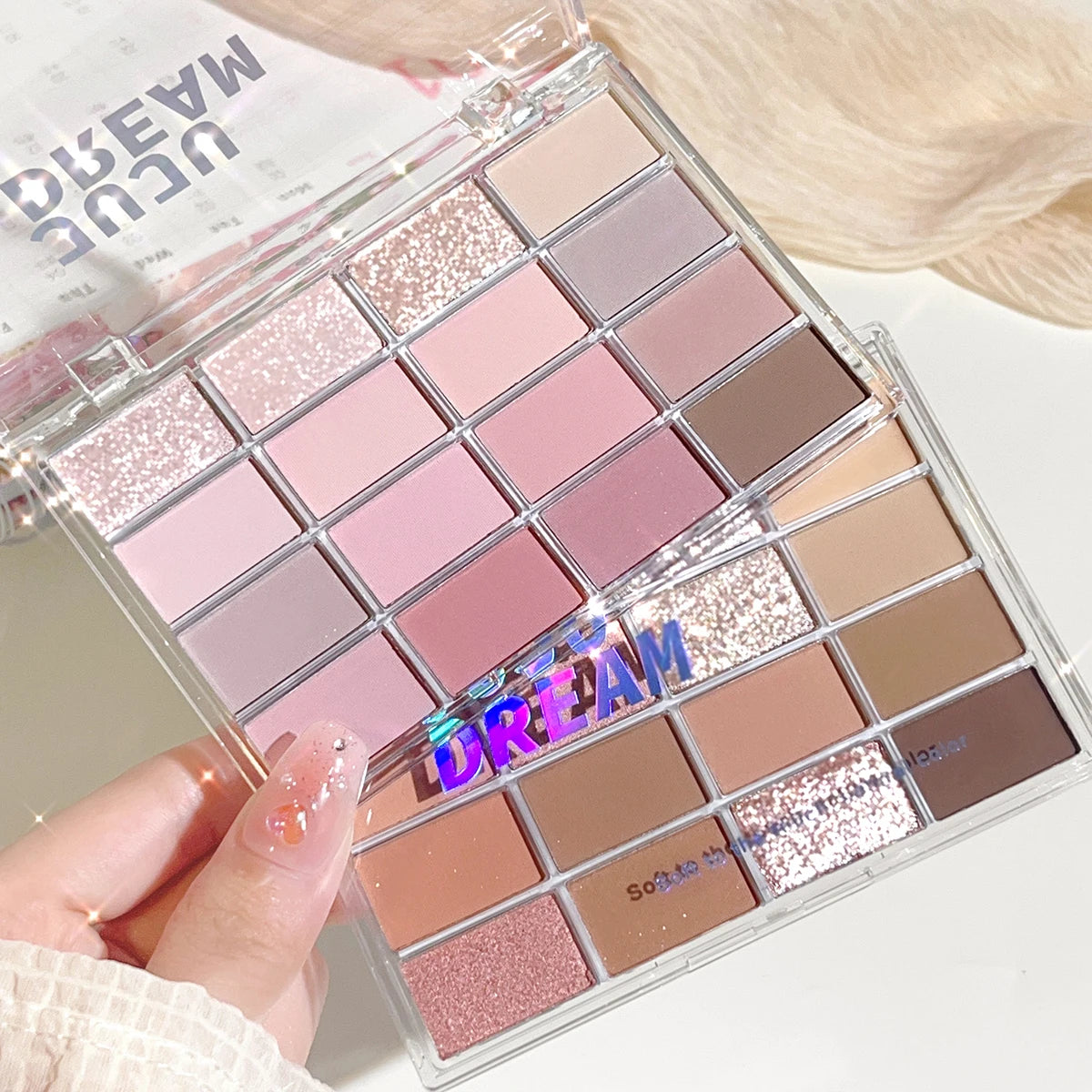 16-Color Eye Shadow Plate